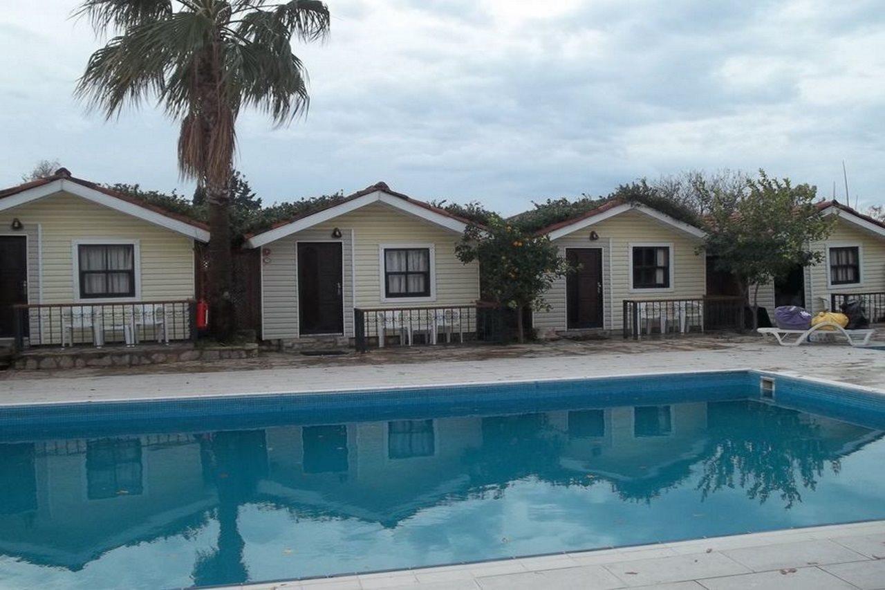 Leda Beach Hotel Side Exterior foto